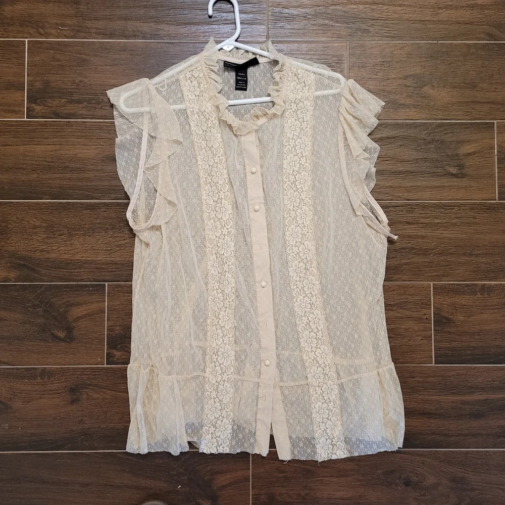 Lace ruffle shirt - Picture 1 of 2